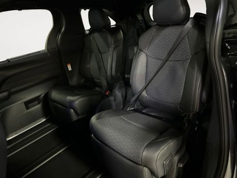 New 2025 Toyota Sienna Limited image 13