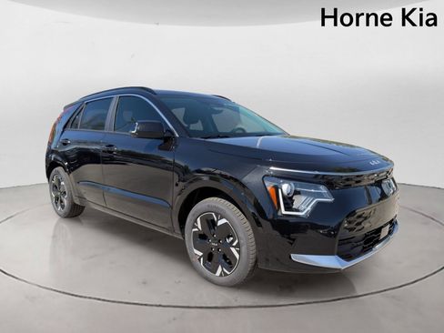 New 2026 Kia Niro Wind FWD image 2