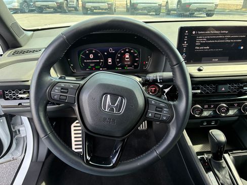 Certified 2023 Honda Accord Sport image 18