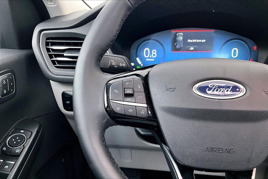 Used 2025 Ford Escape Platinum AWD/4WD image 24