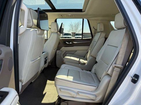 Used 2021 GMC Yukon Denali w/ Denali Premium Package image 33
