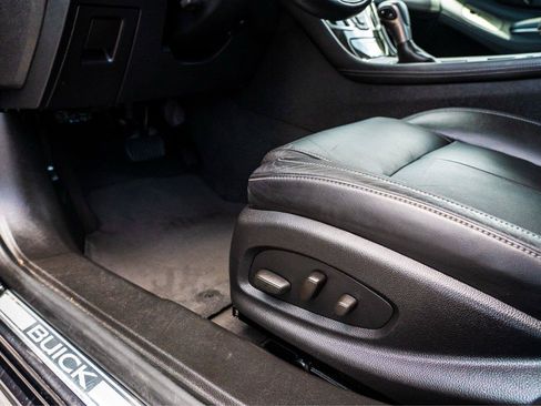 Used 2014 Buick LaCrosse Leather w/ Driver Confidence Package FWD image 12