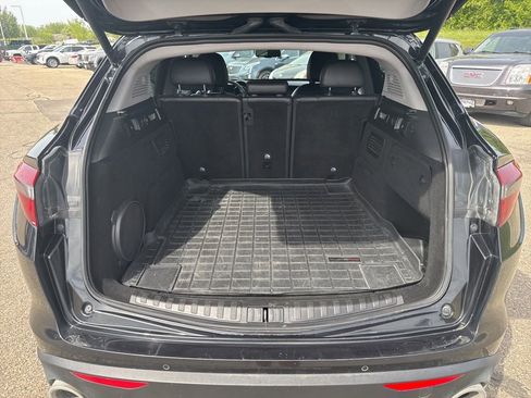 Used 2018 Alfa Romeo Stelvio Ti AWD/4WD image 12