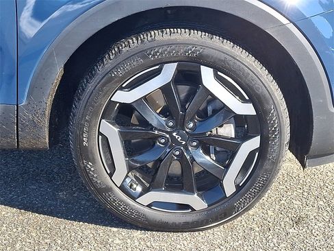 Certified 2024 Kia Telluride S w/ S Sunroof Package image 8