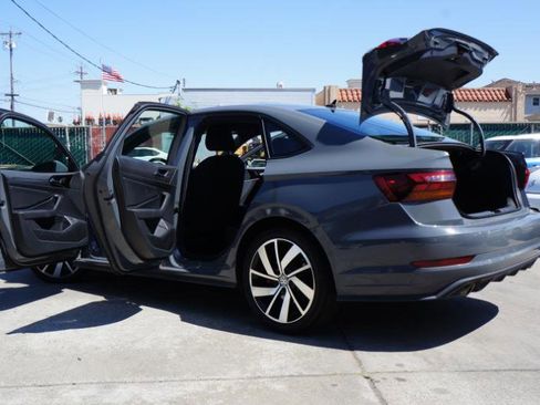 Used 2019 Volkswagen Jetta GLI image 36