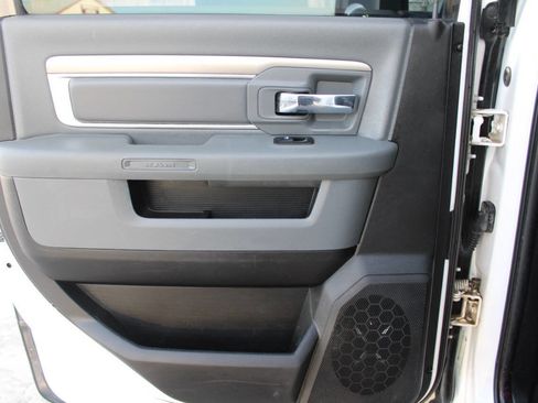 Used 2014 RAM 1500 Big Horn image 9