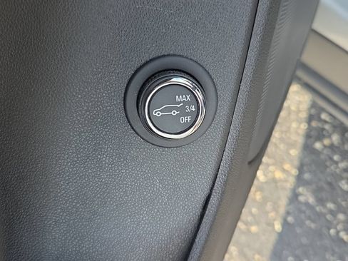 Used 2024 Chevrolet Blazer LT w/ Convenience Package FWD image 39
