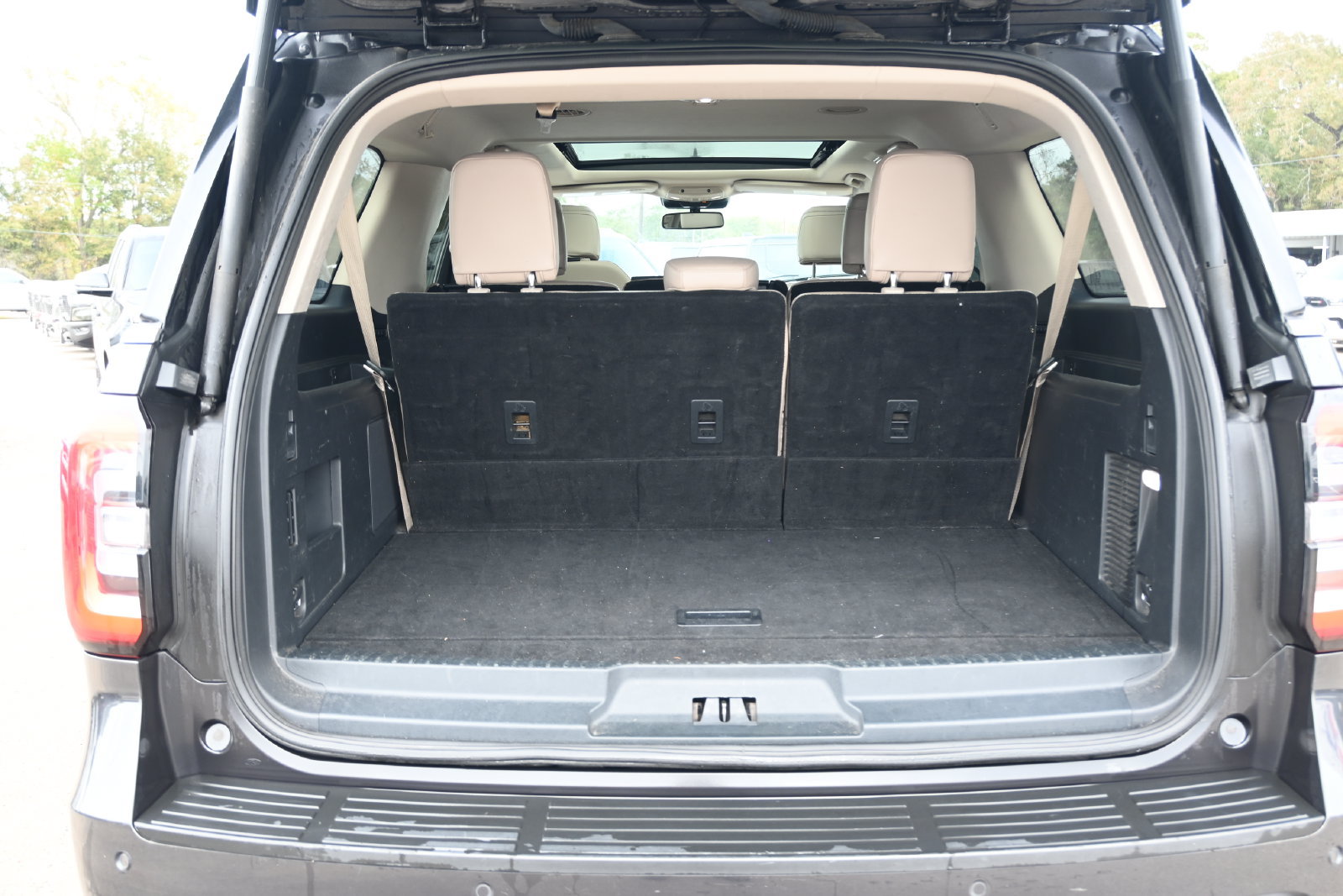 Used 2024 Ford Expedition Max Limited RWD image 28