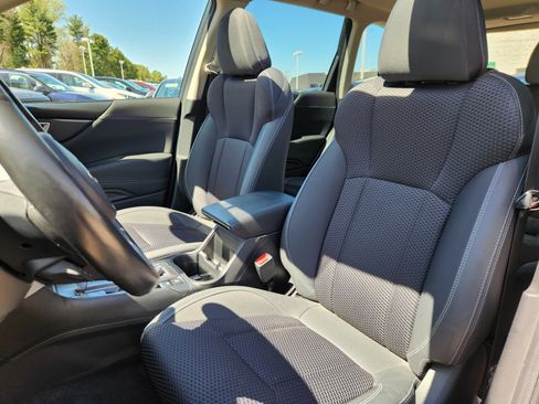 Used 2020 Subaru Forester Premium AWD/4WD image 7