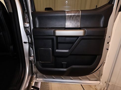 Used 2018 Ford F350 Lariat w/ Lariat Ultimate Package image 16