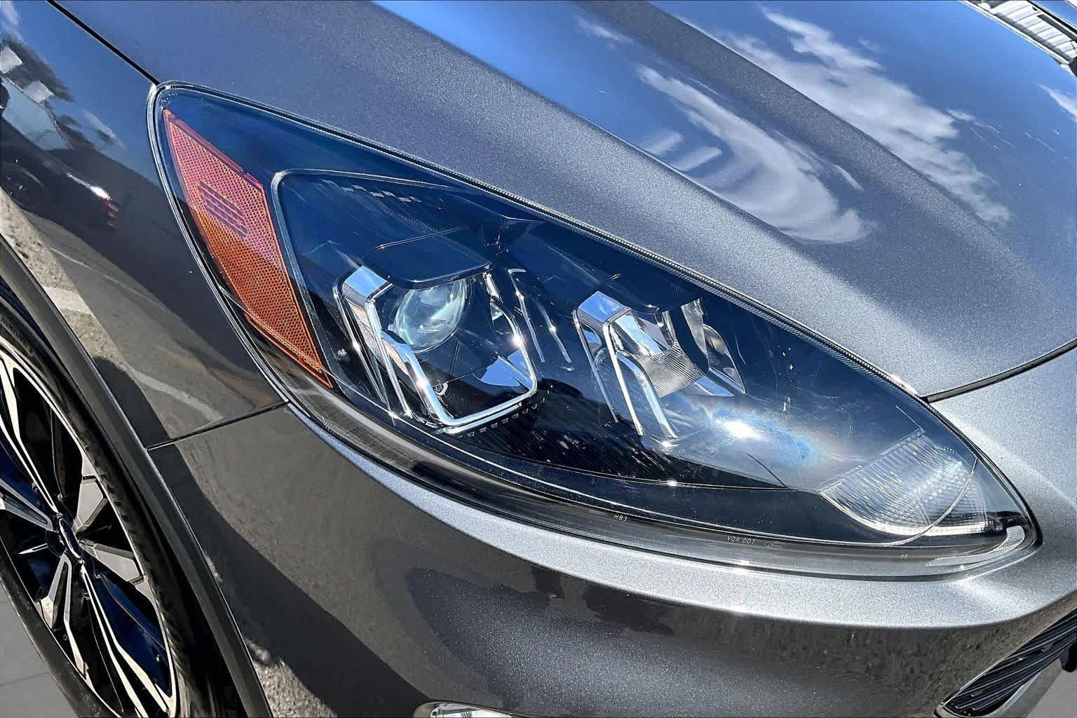 Certified 2022 Ford Escape SEL w/ SEL Stealth AWD Package image 27