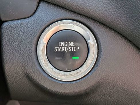 Used 2021 Chevrolet Equinox LT FWD image 27