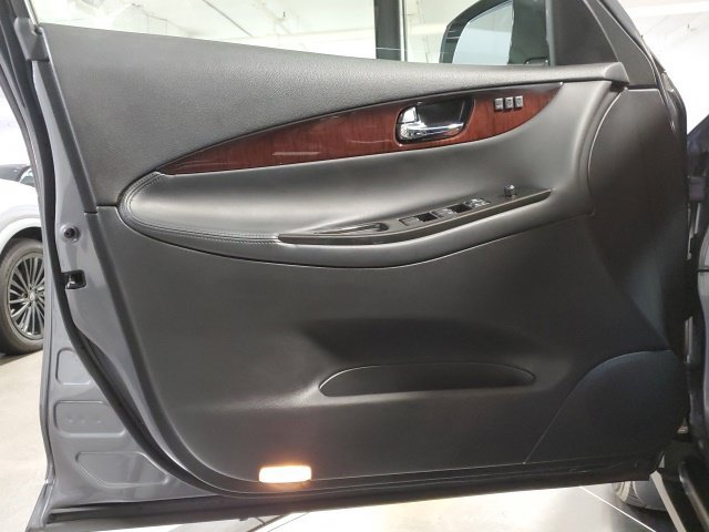 Used 2017 INFINITI QX50 AWD w/ Premium Package image 21