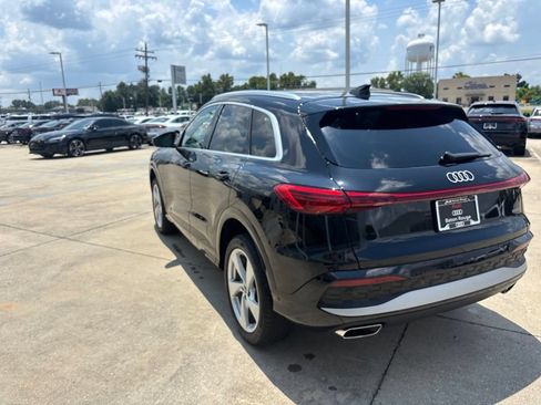 Used 2025 Audi Q5 Premium Plus w/ Premium Plus AWD/4WD image 9