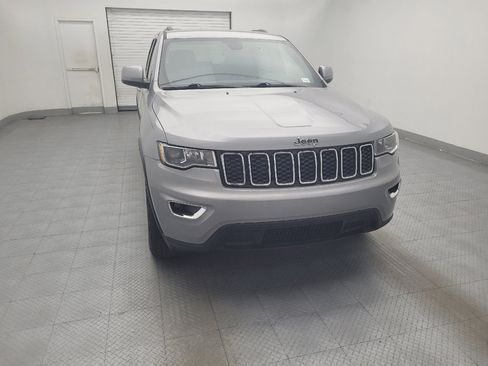 Used 2020 Jeep Grand Cherokee Laredo image 14