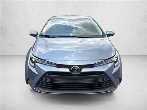 Certified 2025 Toyota Corolla LE FWD image 2
