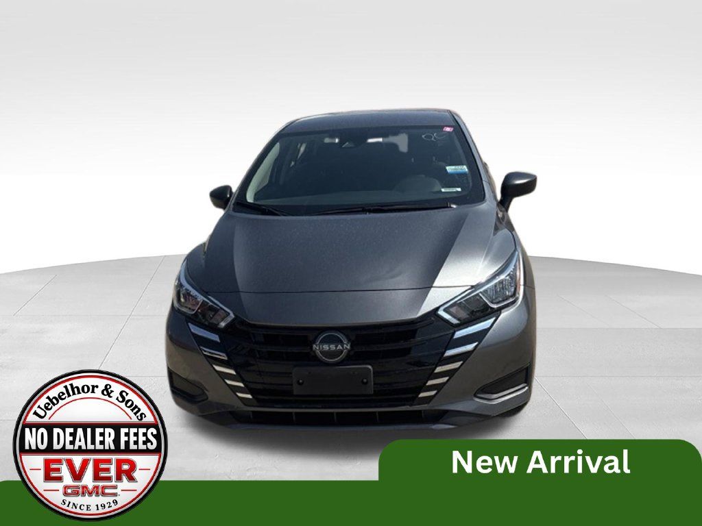 Used 2024 Nissan Versa S w/ S Plus Package FWD image 4