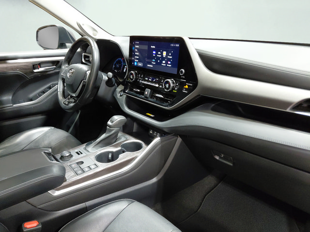Used 2023 Toyota Highlander Limited AWD/4WD image 17