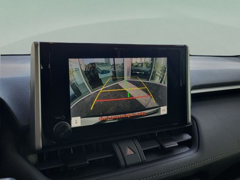 Used 2024 Toyota RAV4 XLE FWD image 21