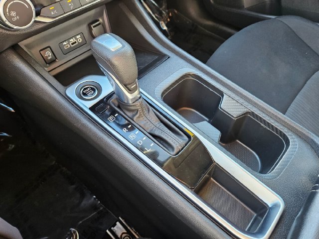 Used 2024 Nissan Sentra SV FWD image 31
