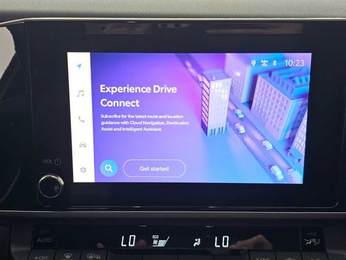 Used 2025 Toyota Camry SE image 24