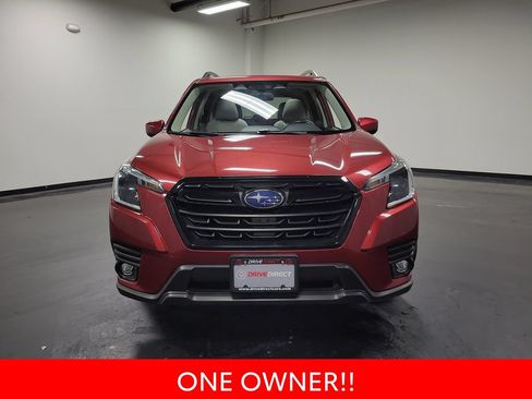 Used 2024 Subaru Forester Premium AWD/4WD image 3