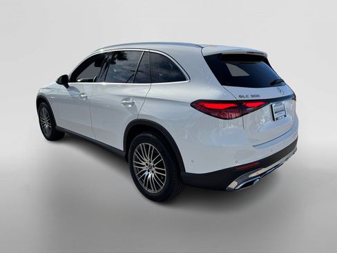 Certified 2025 Mercedes-Benz GLC 300 image 2