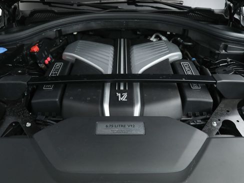 Used 2022 Rolls-Royce Cullinan image 40