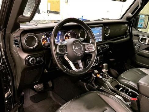 Used 2019 Jeep Wrangler Unlimited Sahara image 17