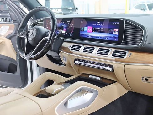 Used 2024 Mercedes-Benz GLE 350 4MATIC image 34