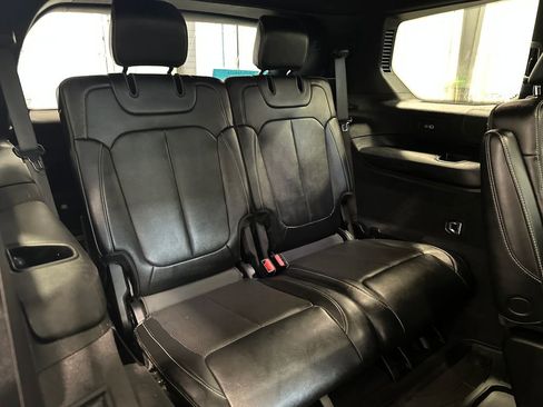 Used 2022 Jeep Grand Cherokee L Overland w/ Luxury Tech Group IV AWD/4WD image 32