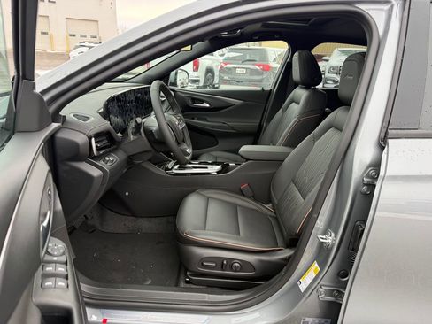 New 2026 Buick Envista Avenir image 13