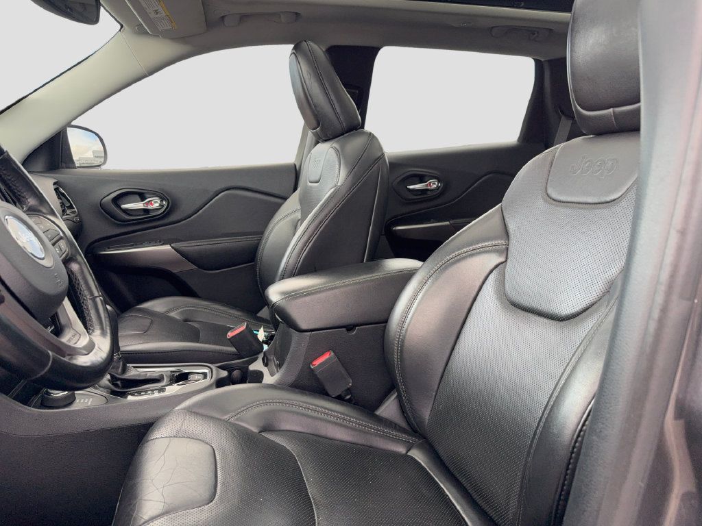 Used 2021 Jeep Cherokee Limited AWD/4WD image 10
