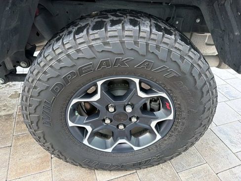 Used 2023 Jeep Gladiator Rubicon w/ LED Lighting Group AWD/4WD image 33