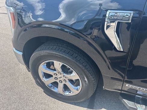 Used 2022 Ford F150 Lariat w/ Equipment Group 502A High AWD/4WD image 6