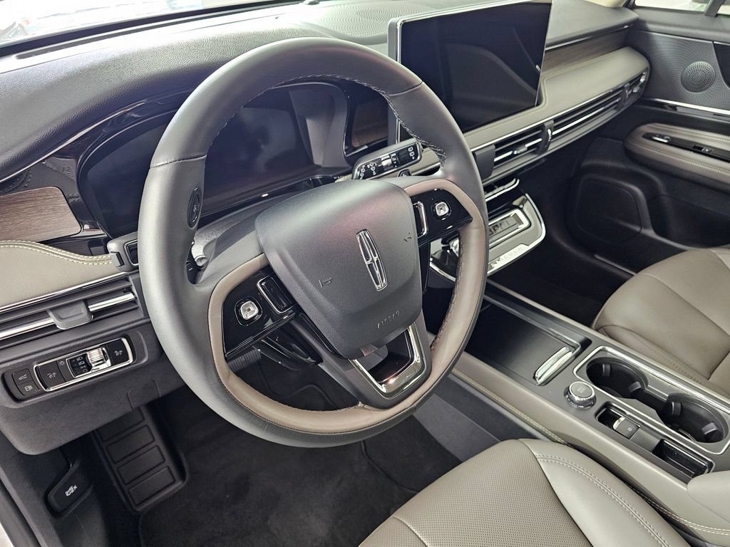 New 2025 Lincoln Corsair Grand Touring w/ Jet Appearance Package AWD/4WD image 27