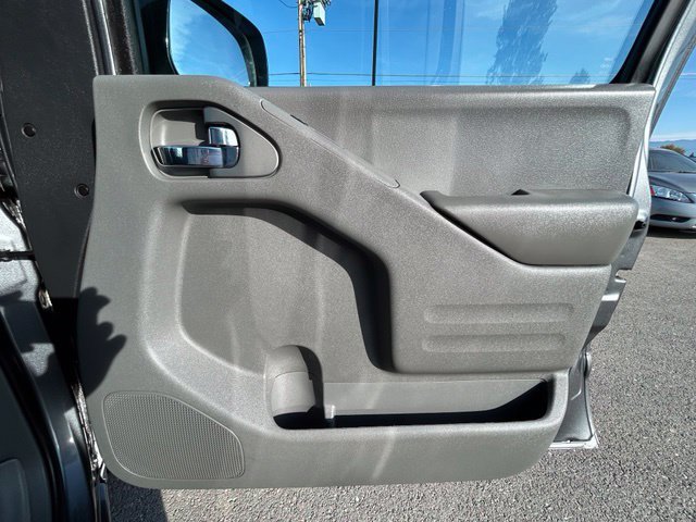 Used 2021 Nissan Frontier SV w/ Midnight Edition Floor Mats AWD/4WD image 32