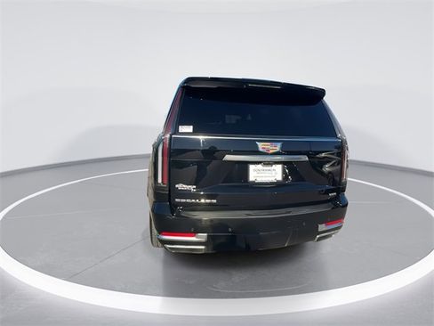 Used 2025 Cadillac Escalade Premium Luxury w/ Touring Package image 7