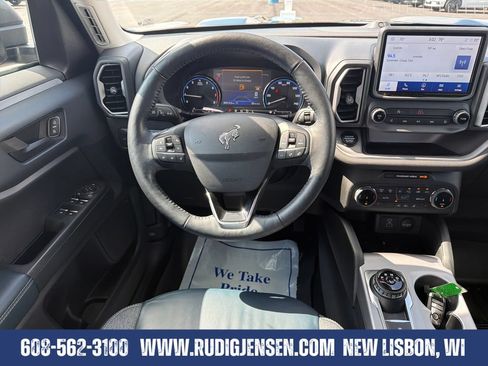 Used 2022 Ford Bronco Sport Outer Banks w/ Tech Package AWD/4WD image 13