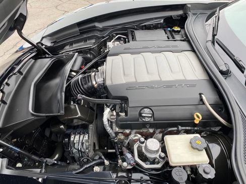 Used 2014 Chevrolet Corvette Stingray Coupe w/ Battery Protection Package image 9