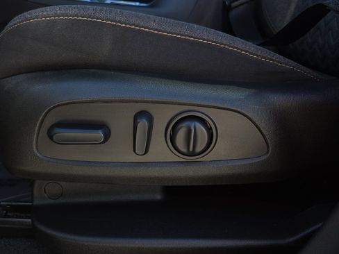 Used 2024 Chevrolet Equinox LT AWD/4WD image 10
