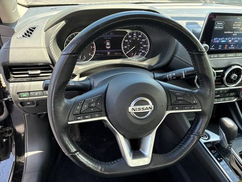 Certified 2023 Nissan Sentra SV w/ All-Weather Package FWD image 15