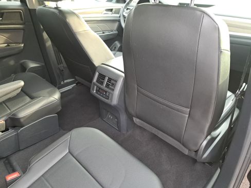 Certified 2023 Volkswagen Atlas SEL image 11