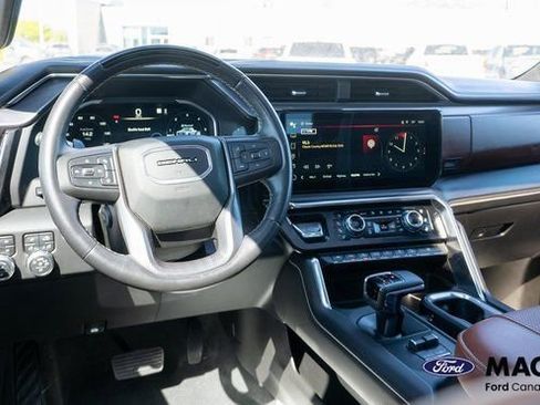 Used 2023 GMC Sierra 1500 Denali Ultimate AWD/4WD image 16