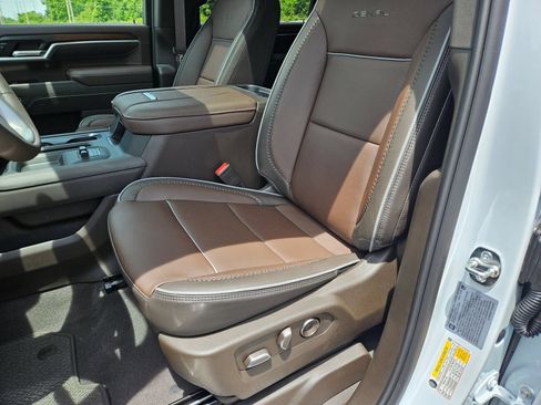 New 2026 GMC Sierra 3500 Denali w/ Denali Reserve Package AWD/4WD image 23