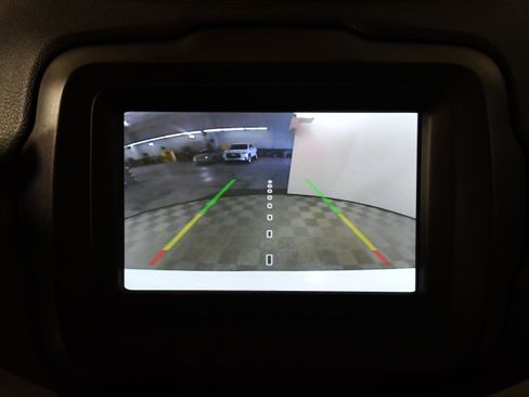 Used 2020 Jeep Renegade Limited image 17