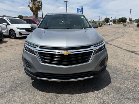 Used 2024 Chevrolet Equinox LT AWD/4WD image 2