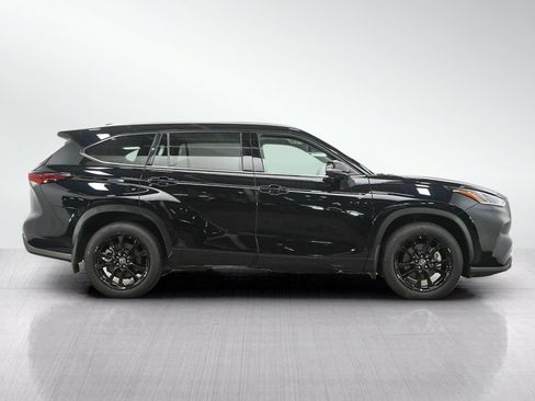 Used 2024 Toyota Highlander Limited AWD/4WD image 6