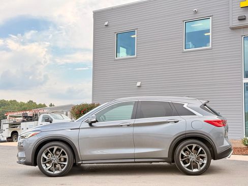 Used 2019 INFINITI QX50 Essential w/ Sensory Package AWD/4WD image 12