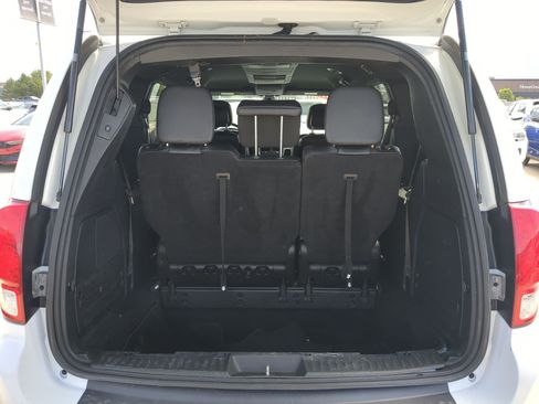 Used 2019 Dodge Grand Caravan GT FWD image 30